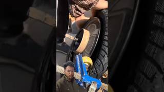 No Manual Effort! China’s Tire-Fitting Machine Is Genius