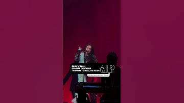 Thumbnail of Rock 'n' Roll!  Dua Lipa cantando  "Highway to Hell", do AC/DC