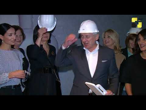 COMME des GARÇONS-ის არაორდინალური პრეს ივენთი ლუტეციასგან