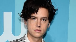 Cole Sprouse SLAMS Teen Choice Hottie Award! Cole Sprouse SLAMS Teen Choice Hottie Award!
