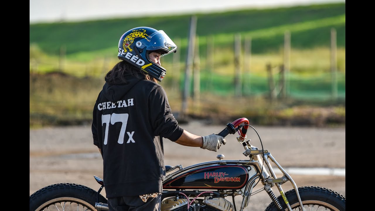 SHOEI グラムスター　チーターカスタムサイクルズ　ブラック