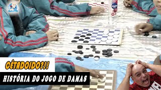 Jogo de damas com conteúdo de história