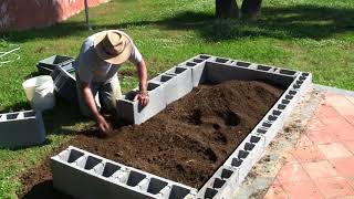 VermiBag Ep 23 'Making a Raised Bed Garden with Concrete Blocks'