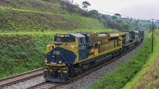 Trem gigante de carga geral com 6 locomotivas na Ferrovia do Aço, Maquinista buzinando muito e mais!