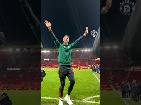 Varane Says Farewell To Old Trafford 🥺