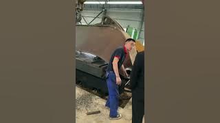 This is?                                   Whatsapp: 13004893652 Email:quentin@excavatorsprocket.com