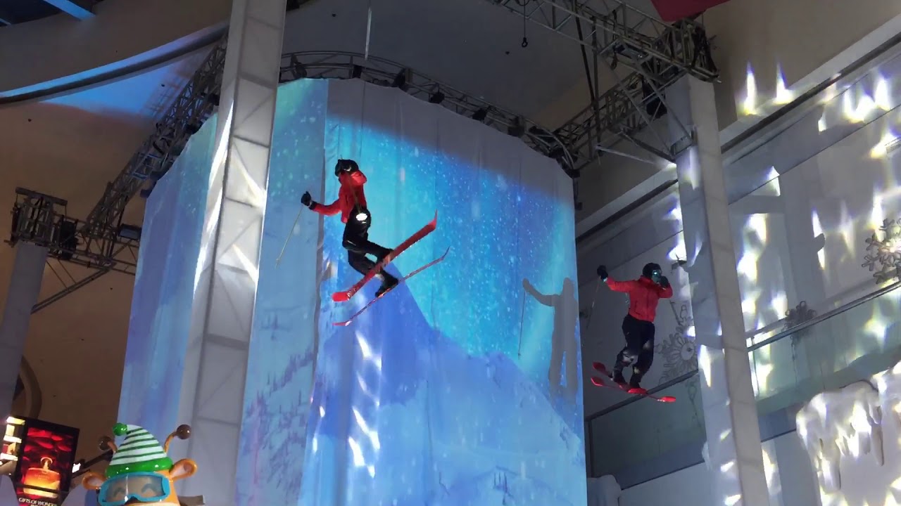 Very Merry MOA Winter Wonderland Launch: Ski Stunts