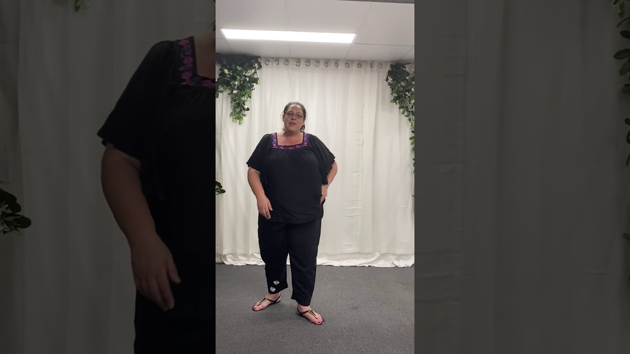 Black Daisy Embroidery Pants CK5457A