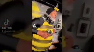 Майк Тайсон пчёлок уважает !!!!