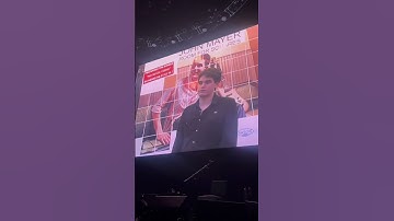 Thumbnail of JOHN MAYER PLAYS A THROWBACK VIDEO AT HIS CONCERT | MUCHMUSIC
