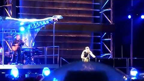Take That München 29/07/11 Progress - COME UNDONE + WALK ON THE...