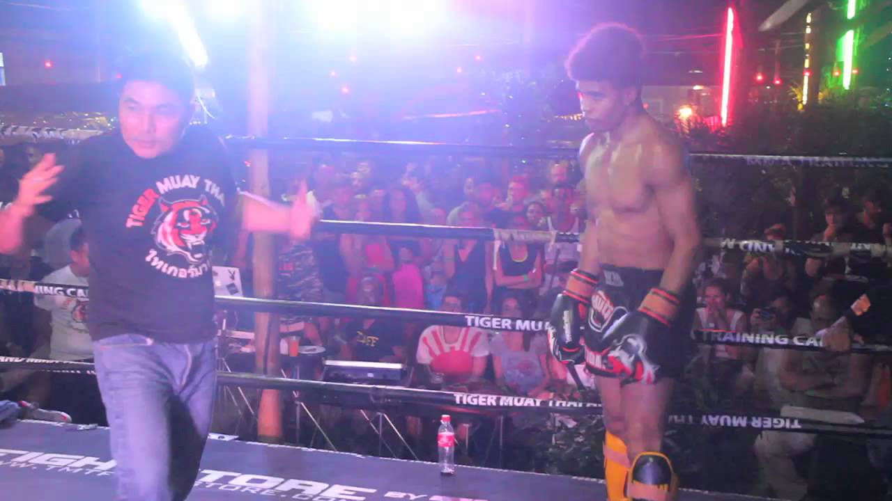 BBQ Beatdown 86 Luke Norway v Glyn Aus fighting