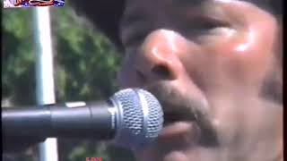 Video thumbnail of "Corazon De Oro en vivo Los Invasores de Nuevo Leon"