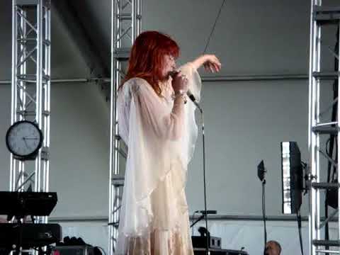Florence + the Machine | You've Got The Love | live Coachella, April 18, 2010