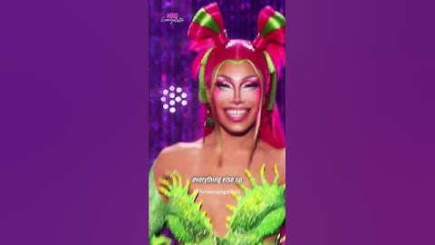 "Plane Jane reads Jorgeous." #dragrace