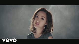 Video thumbnail of "葉巧琳 Mischa Ip - 神把眼淚都留給了人 (Official MV)"