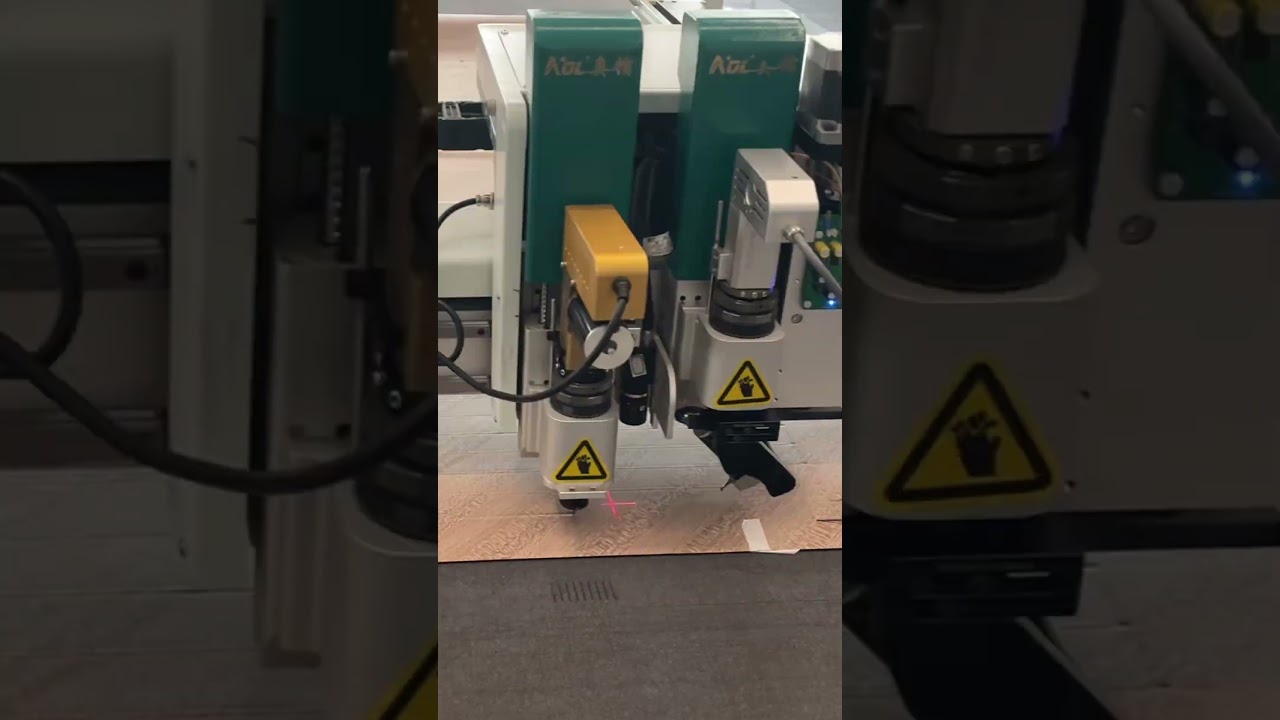 CNC Composite foam cutting machine 