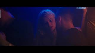 White Girl - Kissing Scene