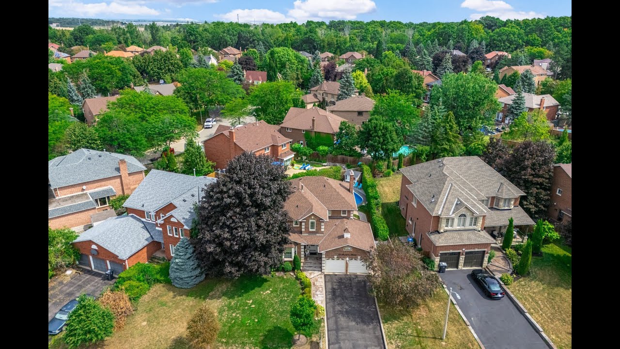 12 Burtree Drive, Brampton Home - Real Estate Properties