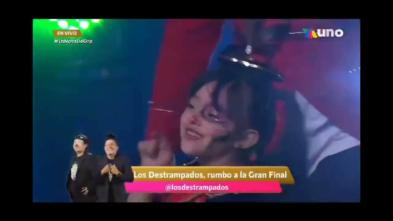 Los Destrampados Ft. Triciclo Circus Band en Venga La Alegría