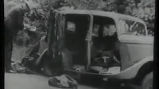 Машина Бонни и Клайда после расстрела