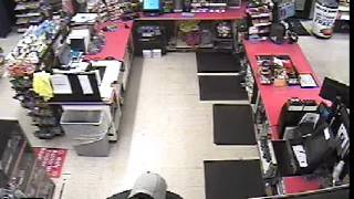 Video: Thieves steal 8,000 cigarettes