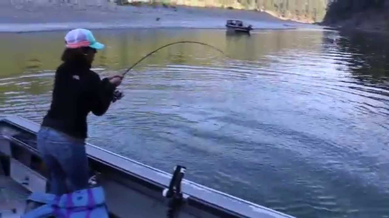 Salmon Fishing Klamath River CA 30lbs!! YouTube