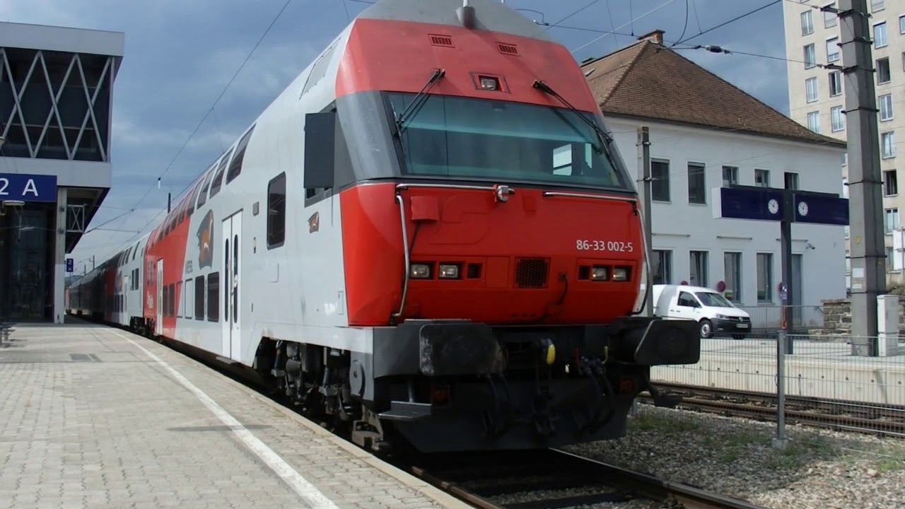 Zugverkehr im Bahnhof Krems an der Donau am 24.8.2018