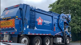 Republic services 1208 heil FL dumping a dumpster screenshot 4