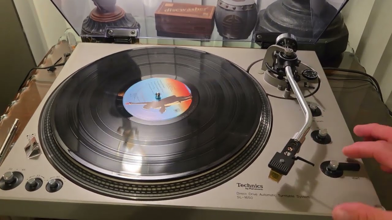 Technics SL-1650 Turntable. Horiatis76.com - YouTube