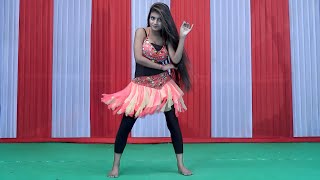 Honto Ko Chumle Bahon Ko Thamle Ft. Miss Naina Hindi Songs