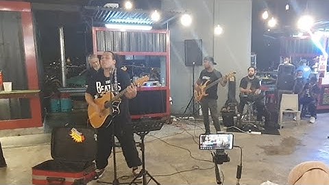 Live..Bob Sentuhan Feat Guitarist Otai Omar Akira..