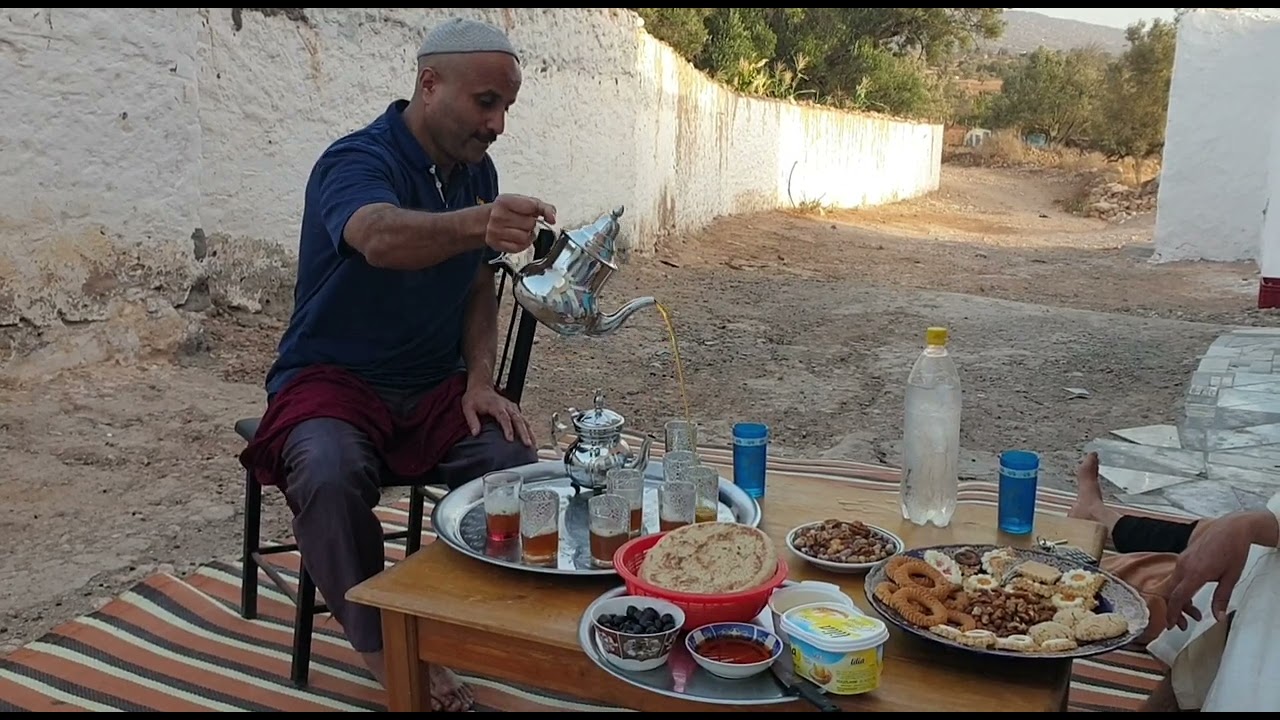 أجواء رائعة في البادية (شياضمة) فطير في طراح