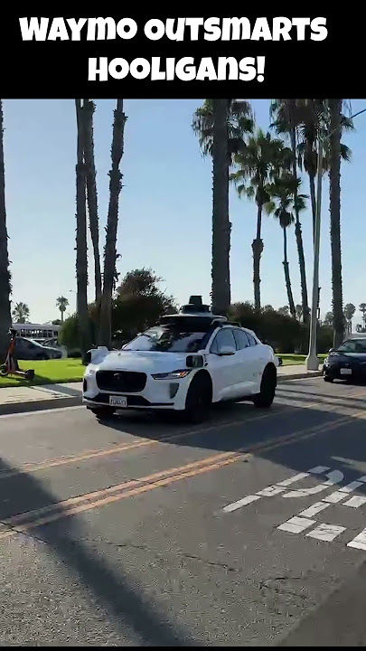 Waymo Car Outsmarts Hooligans Blocking Its Path! 🤯 Autonomous Car WIN