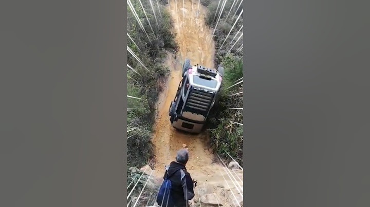 Bahaya‼️Mobil monster double gardan 4x4 lepas kendali #monster #truck #truck #funny #amazing #4x4