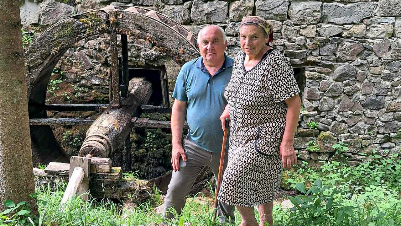 Млин у Карпатах, який працює понад 200 років, та історія жінки, що його зберігає