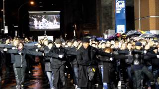Flash Mob 01-10-2011 Montreal MJ tribute show