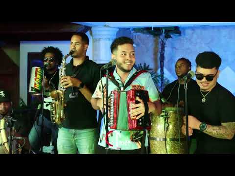 Enyer Accordion - Tu Paya and Yo Paca Live for Chipeo