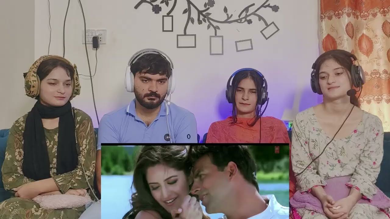Humko Deewana Kar Gaye Song Reaction | Akshay Kumar, Katreen Kaif