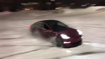 Tesla Model 3 Performance - Track Mode in the Snow