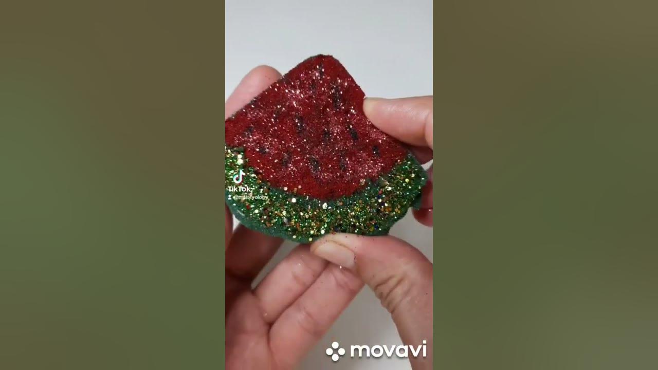 Floral Foam Soaking and Crushing With Glitter / Oasis Experiment