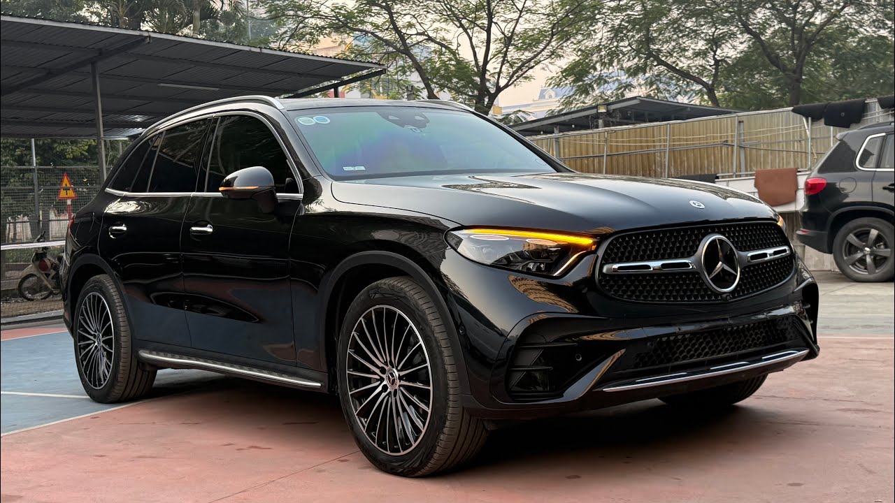 🚘 Mercedes GLC300 4Matic Sản xuất 2023. Đăng ký lần đầu 2025. Một chủ từ mới