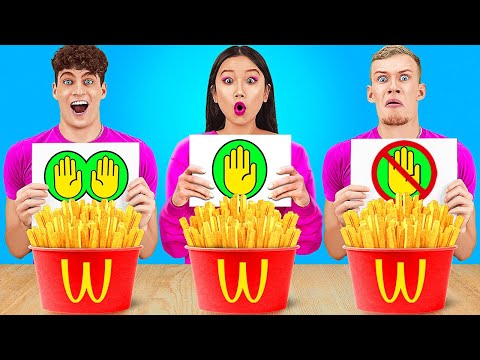 No Hands VS One Hand VS Two Hands Eating Challenge || Food Battle by 123GO! CHALLENGE