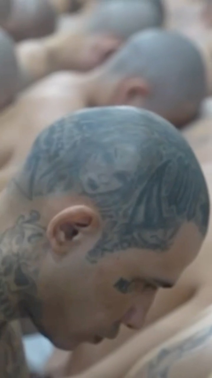 Inside El Salvador’s mega-prison where its president offered to accept U.S. criminals #shorts