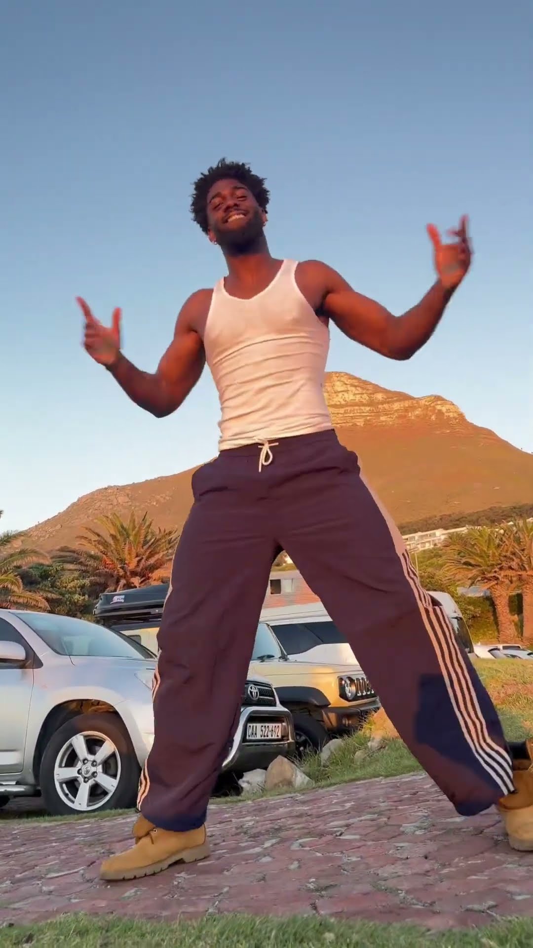 Apt in South Africa ?‍???