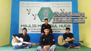 Sholawat Thola'al Badru (Cover Santri Ma'hadul Huda)