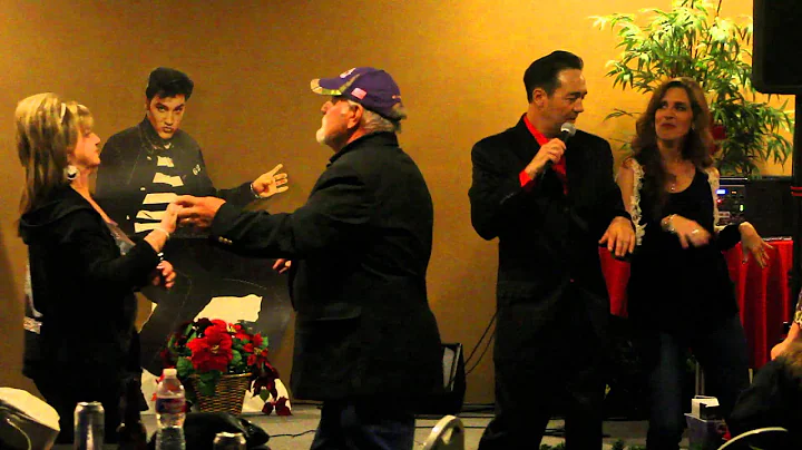 Ray Dees sings 'Whole Lotta Shakin' Goin' On' Jack...