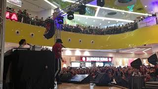 J Ax Canta "Tutto Tua Madre" al Centro Commerciale Maximall di Pontecagnano Faiano - "ReAle" Instore