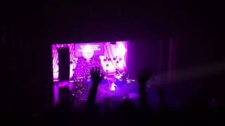 "The King Is Here" Kim Walker-Smith (Live)