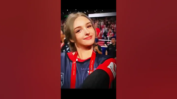 Girl shocked👿🤡🥰 #cr7 #aura #ronaldo #football #edit #2008ronaldo #footballplayer